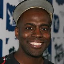 Maybe you would like to learn more about one of these? This 34 Year Old Actor Became Somewhat Famous Playing The Good Friend Of One Of America S Favorite Tv Families Dark Skin Couples Beautiful Dark Skin Old Actors