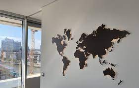 Weltkarten eignen sich als wandbild in privaten räumen für die wohnzimmerwand oder im wohnungsflur ebenso wie in büroräumen. ØªØºØ±ÙŠØ¨ Ø¯Ù„ÙŠÙ„ ØªÙ„Ø·ÙŠØ® Weltkarte Metall Beleuchtet Amazon Ffigh Org