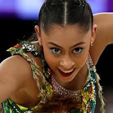 Com liderança do conjunto e top 5 de Bárbara Domingos, Brasil brilha na  estreia da Copa do Mundo de Ginástica Rítmica Milão 2025