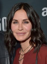 When courteney cox was cast as monica geller on friends in 1994, she joined the show with a starting salary of $22,500 per episode. Courteney Cox Reveals Filler Regrets I Don T Look Like Myself