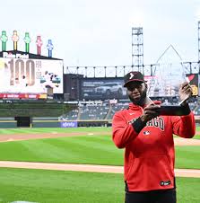 Reds reportedly kicking tires on Chigago White Sox outfielder Luis Robert,  Jr. | Red Reporter