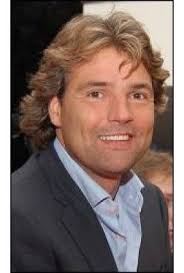 Vervolgens werd de woning drie jaar lang gerenoveerd door een team van interieurontwerpers, onder leiding van daniëlle. Who Is Reinout Oerlemans Dating Relationships Girlfriend Wife Famoushookups Com