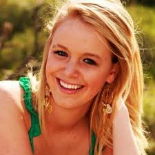 Tara Pike's Instagram, Twitter & Facebook