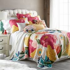 We have a wide range of king bed size quilt covers from australia's favourite brands. Grandiflora Floral Quilt Set King Quilt And Two King Pillow Shams Multi Levtex Home Target