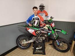 Logo de moto de vélo de tourisme d'aventure. Pres De Songeons Champion De France Espoir De Moto Cross Kylian Veut Devenir Champion Du Monde L Eclaireur La Depeche