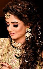 Indian Wedding Dress Up Games Awesome Sangeet Or Engagement Hairstyle With Pearls In H Engagement Hairstyles Bridal Hairstyle Indian Wedding Short Wedding Hair
