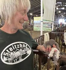 How Many Colors Can One Sheep Grow?