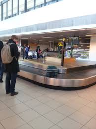 Sosirea şi plecarea zborurilor în timp real. Aeroportul Otopeni Permite Accesul Taxiurilor Cu 1 39 Lei Km In Fata Terminalului Sosiri VacanÅ£ÇŽ In Doi Blog De CÇŽlÇŽtorii