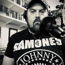 Stephen Mars's Instagram, Twitter & Facebook