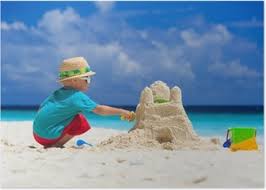 Plakat Plaża z zabawek i dziecięcych zamki z piasku • Pixers ...