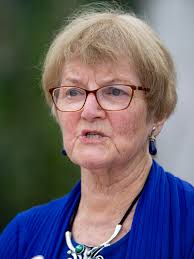 Economic Club honors Marjorie Turnbull with Tait award