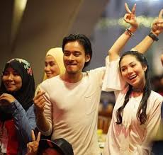 Shh.i love you pelakon : Akasia Shh I Love You Rumah Confession 5 Gambit Elvina Drama Realiti Tv Hiburan Forum Cari Infonet