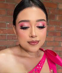 Colegio San Francisco de Asís 🇸🇻 🩷 •••••Sonsonate 2025•••• . . . Equipo  Hairstyle @joselindominguez @alcemoreno94 @cristal_salon_de_bellez_  Maquillaje @mar.makeup.lash @valerias_glamstudio @stefanie.varela.12 Muchas  gracias por su apoyo son los ...