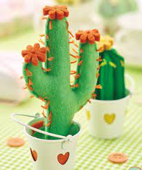 These dolls are hand sewn. Ideas Hobbycraft Blog Cactus Craft Cactus Felt Diy