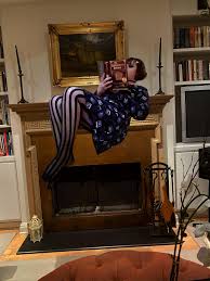 Don't message me thinking im beetlejuice lydia levitating trick#2 posted: Thought I Might As Well Post This Here The Maitlands Let Lydia Float After Getting An A On Her English Final Beetlejuice