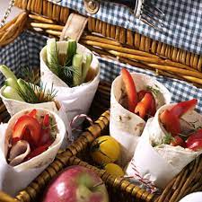 Specious etymologies seem to be all the rage of late, and a dubious claim about the origin of the word 'picnic' fits that trend. Picknick Rezepte Tipps Essen Und Trinken