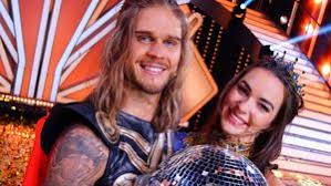 Former professional footballer rúrik gíslason won the rtl dance show let's dance with brilliant performances. Ycrp1qs3rnmsmm