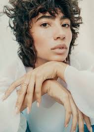 Anna Wolf's Instagram, Twitter & Facebook