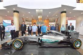Finance kereta syarikat di bunut payong. Galeri Foto Album Lawatan Kerja Yb Menteri Ke Institut Teknologi Petroleum Petronas Instep Batu Rakit Kuala Nerus Dan Tapak Projek Demonstrasi 5g Di Langkawi Pada 26 Julai 2020 Image