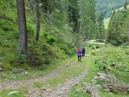 Den einen lockt die natur in der region tirol, das einfache leben zwischen weg. Zum Almendorf Oberstaller In Villgraten Pustertal Sudtirol Und Osttirol