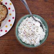 I usually add in around a scoop of vanilla or chocolate protein powder which easily doubles the protein. Weight Loss Wonder 10 Cottage Cheese Recipes For Your Waistline Popsugar Fitness Uk