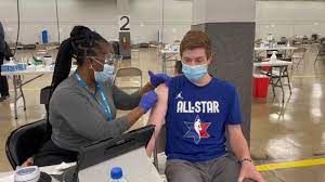 City of chicago vaccination sites. Covid 19 Vaccine Chicago Area Vaccination Sites Pharmacies Gear Up To Vaccinate Ages 12 Abc7 Chicago