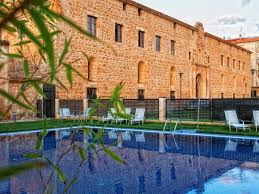 La Piscina De Verano De Castilla Termal Burgo De Osma Es El Lugar Perfecto Para Los Meses Mas Calurosos The Summer Pool Of Castilla T Hotel Balneario Piscinas