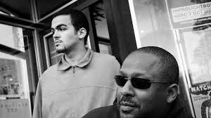 James Hampton sur le devant de la scène