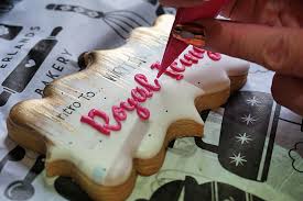 Intro To Writing With Royal Icing Borderlands Bakery In 2020 Royal Icing Royal Iced Cookies Sugar Cookie Royal Icing
