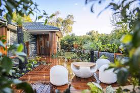 Before After Jamie Durie S Creative Garden Makeover Garden Makeover Jamie Durie Landscape Design