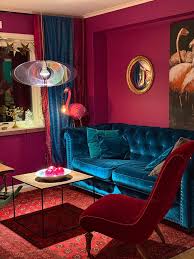 Hi! So happy to have found this group, looks like I'm finally home! 😄 I'm  Cissi, living in a 1950s house in Stockholm that I'm adding colour to all  the time. It's
