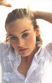 She is the daughter of didi (radford), a former flight attendant, and monty silverstone, a real estate investor. Aerosmith It Girl As If Yes She S It Alicia Silverstone Alicia Silverstone 90s Pretty Face