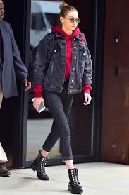 On the other hand the black denim jacket is no where near as popular, yet there is actually a lot of room to play around with it whether you are more interested in casual outfits or work outfits. Black Denim Jacket Outfits For Women 24 Ideas Outfits Lookastic