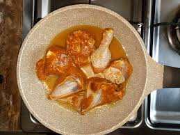 To cook, i heated some oil in the wok and sauteed the rempah together with about a teaspoon of the shrimp paste. Dian Restu Agustina