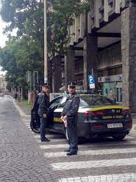 Indirizzo di contatto, numero di telefono, indirizzo internet, pagine di social network, fax, ecc. Maresciallo Della Finanza Sventa Rapina Alla Banca Sant Angelo Blogsicilia Ultime Notizie Dalla Sicilia