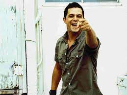 Alejandro sanz is the second son of maría pizarro medina from alcalá de los gazules, and jesús sánchez madero from algeciras, spain. Your Burning Questions About Alejandro Sanz Answered By Kristen Pyszczyk Medium