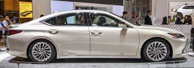 Di indonesia sendiri pabrikan toyota telah menjelma menjadi pabrikan besar yang telah menguasai pasar otomotif indonesia dalam kurun waktu yang cukup pasalnya harga mobil toyota etios valco berkisar rp165 jutaan. Lexus Es Albumccars Cars Images Collection