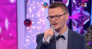 Mais les paroles affichées ne sont pas complètes. N Oubliez Pas Les Paroles Un Record De Victoires Pour Renaud Dans Noplp Replay 8 Janvier 2019 Stars Actu