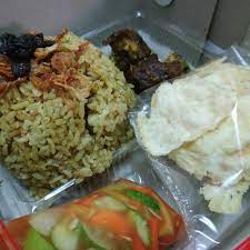 Detail Jual Nasi Kebuli Kambing Nasi Kebuli Enak Nasi Box Kota Bekasi Peyek Emak Tokopedia