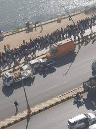 في مقابلة خاصة مع سكاي نيوز عربية، كشف مدير المستشفيات الجامعية في سوهاج حمدي سعد، عن طبيعة الإصابات التي نجمت عن حادث. Ù…ØµØ±Ø¹ Ø´Ø§Ø¨ ÙˆØ¥ØµØ§Ø¨Ø© Ø³ÙŠØ¯Ù‡ ÙÙŠ Ø§ÙˆÙ„ Ø­Ø§Ø¯Ø« Ø¨ÙƒÙˆØ±Ù†ÙŠØ´ Ø§Ù„Ù†ÙŠÙ„ Ø¨Ø¨Ù†ÙŠ Ø³ÙˆÙŠÙ