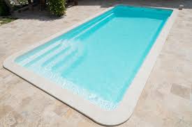 Comment faire pour calculer le tarif d'une coque de piscine au plus proche de la réalité ? Combien Coute Une Piscine Coque Polyester Avec Installation Sur Aubagne 13400 France Piscines Composites