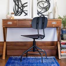 Create a workspace that works for you. Thanks To Revival Rugs You Don T Have To Spend More Than 400 On An Area Rug Architectural Digest