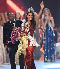 It is one of the most watched pageants in the world with estimated audience. The Answer That Won Miss Philippines Catriona Gray The Miss Universe 2018 Crown Lifestyle News