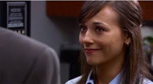 Mitt hjärta sjunker varje gång jag ser Karens första leende till Jim. Hon  var en bra match som kämpade mot en perfekt match : r/DunderMifflin