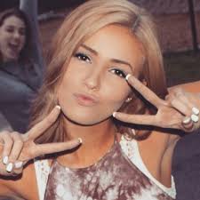 Lucy Crosby (@LucyyCrosbyy)