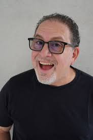 I get to do a new role post. I'm happy to share that I'm starting a new  position as Director of Analyst Relations at Contentful! Yes! I'm back in  the AR game