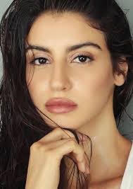 Melissa Arenas's Instagram, Twitter & Facebook