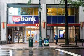 We invest in businesses, people and communities, striving to build trusting and enduring relationships by putting our clients at the center of all we do. U S Bank Opens Charlotte Branch As Competition Ramps Up Charlotte Observer