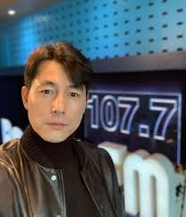 ê°•ì² ë¹„ ì •ìš°ì„± ë¦¬ì¦ˆ ê°±ì‹  ì¤'ì¸ ì¡°ê°ë¯¸ëª¨ë¡œ ì…€ì¹´ ì‹œì„ ê°•íƒˆ ë‰´ìŠ¤ì»¬ì²˜