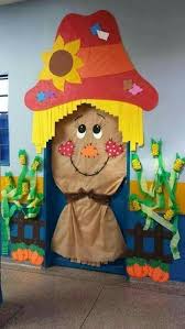 Pin By Hayal Evim On Kapi Susu Halloween Classroom Fall Classroom Decorations Halloween Classroom Door